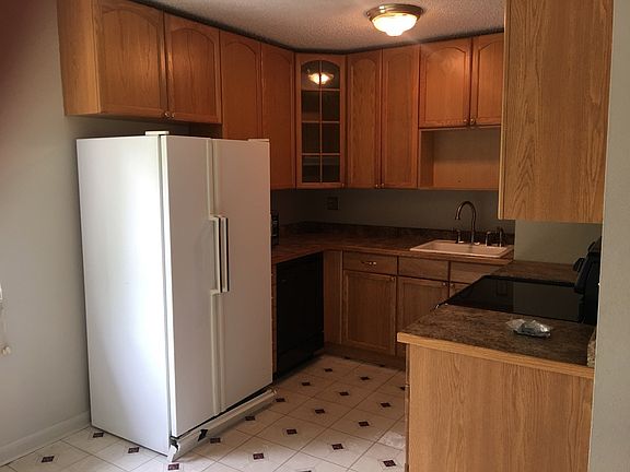 4th image of 531 10th St