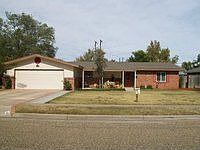 2nd image of 4206 47th St