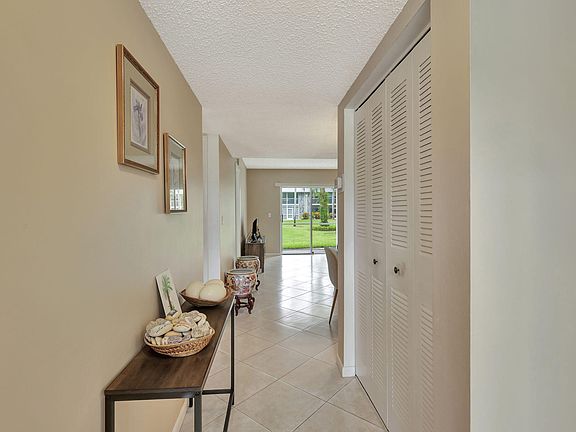 5th image of 18081 SE Country Club Drive #12-114