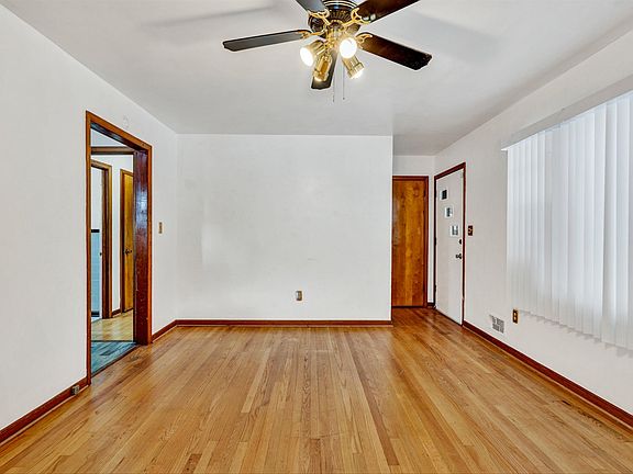 3rd image of 2826 Clifton St NW