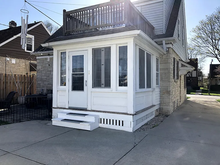 N Hartung Ave — Photo 12