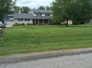 8130 Burgett Dr, Decatur, IL 62521