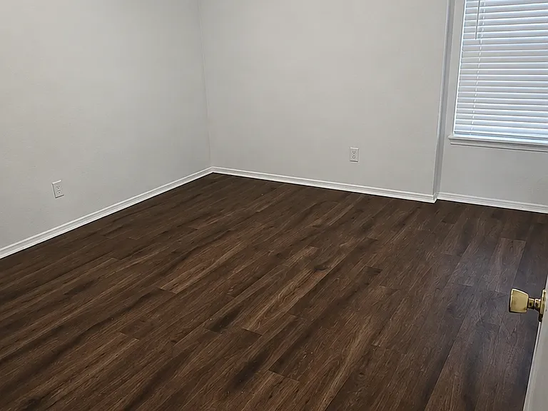 226 Zuni Dr — Photo 8