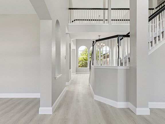 Light and Bright Entry