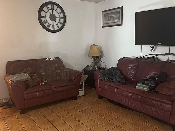 2nd image of 1014 W Memphis St