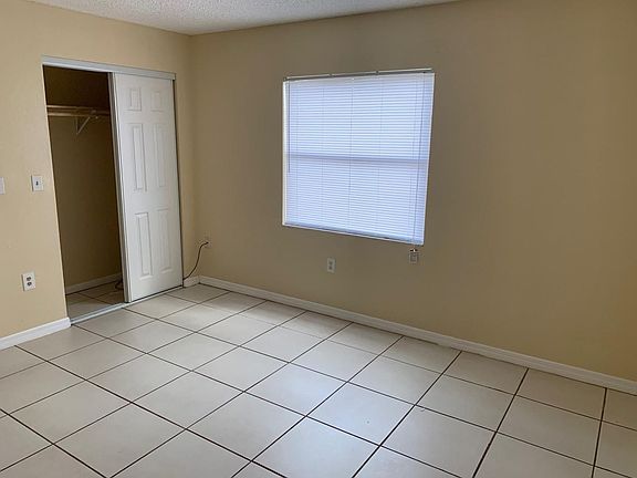 3rd image of 2554 Chestnut Woods Dr