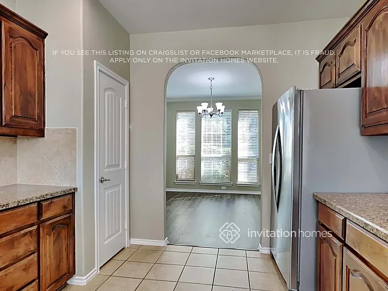2222 Whitney Dr — Photo 8