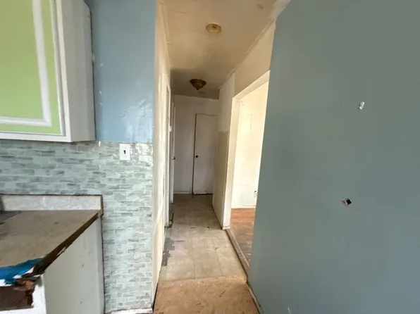 156 Beach 60th Street image 7 of 14