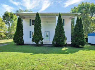 405 N Iowa Ave, Etowah, TN 37331