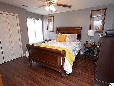 3rd image of 2843 Westchester Dr SW