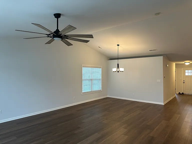 18467 Platinum Dr — Photo 9
