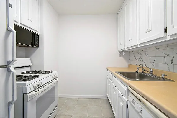 Rented by William Raveis Real Estate | media 13