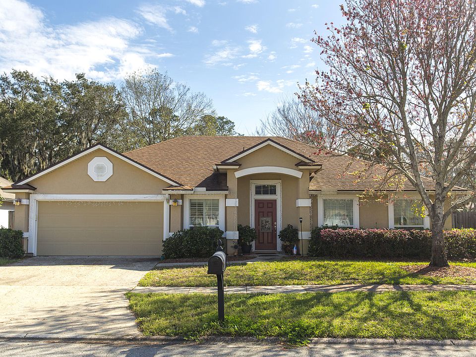 1st image of 11585 Alexis Forest Dr E