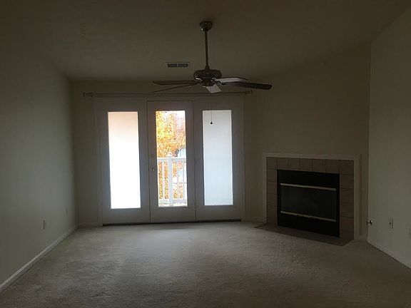 2nd image of 3126 Alexander Pl APT 207