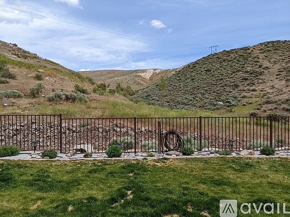 3rd image of 237 Willows Quest Dr
