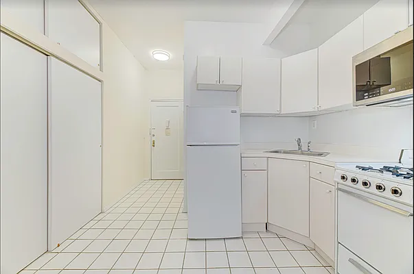 Rented by REAL New York | media 9