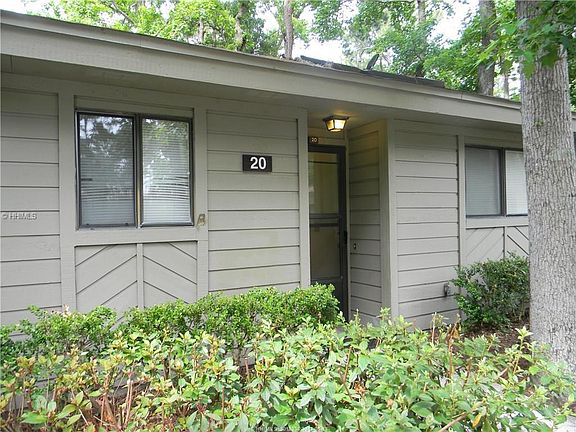 2nd image of 96 Mathews Dr APT 20