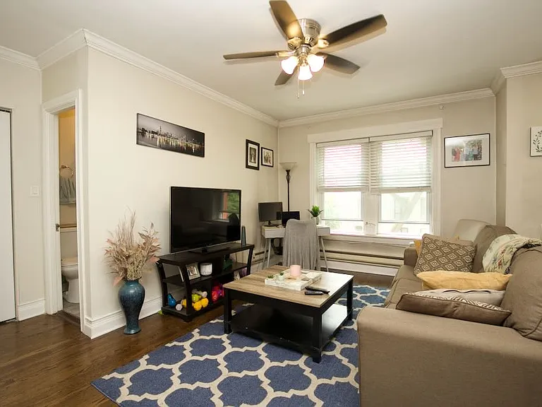 2129 N Dayton St #102 — Photo 8