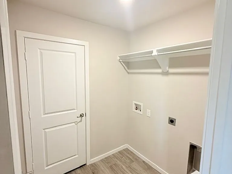 9716 Trenton Ave — Photo 3
