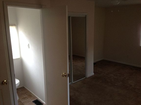 4th image of 2881 Ebony Ave