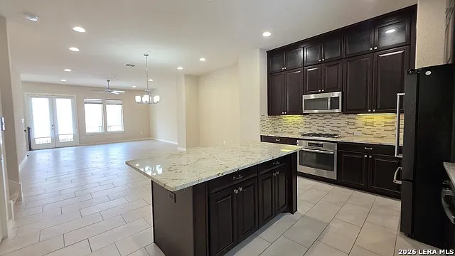 3831 Harry Wurzbach Rd #21 — Photo 14