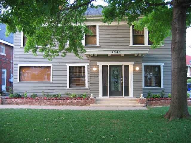 Front view of home