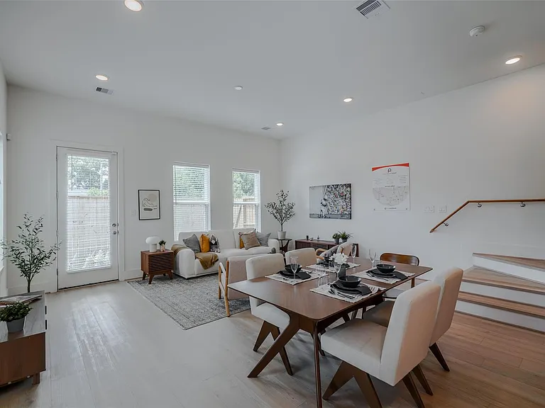 862 Paul Quinn St #B — Photo 5