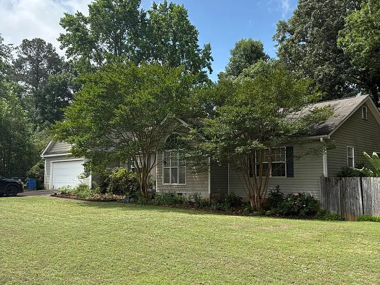 155 Sandwood Dr — Photo 2