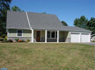 14 Leupp Ln, Somerset, NJ 08873