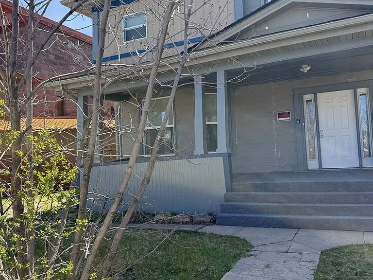 818 3rd Ave N — Photo 22