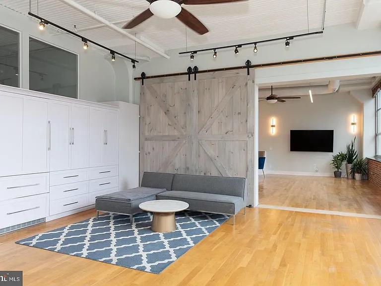 2200 Arch St #28-506-507 — Photo 7