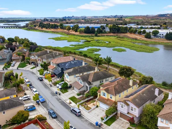 41 Pelican Dr, Watsonville, CA 95076