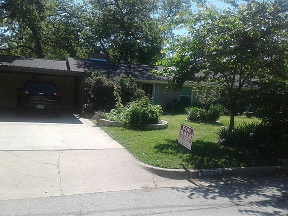 2nd image of 2724 Kingsbury Ave