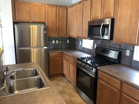 5th image of 2558 N Central Park Blvd