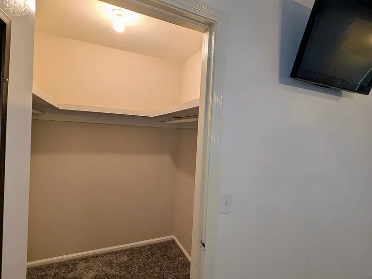 510 Basswood Ave #4 — Photo 19