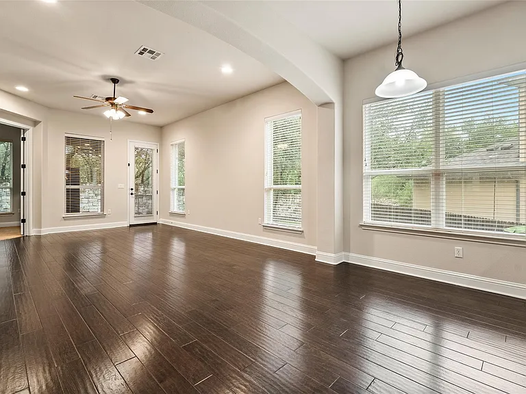11704 Quintana Cv — Photo 3