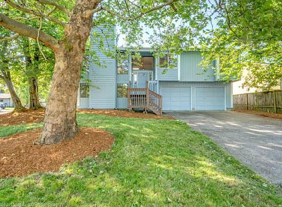2nd image of 10217 NE 36th Cir
