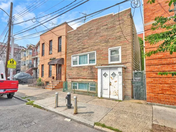 10-13 36th Avenue, Long Island City, NY 11106