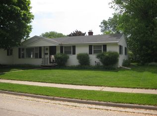 1153 Saint Agnes Dr, Green Bay, WI 54304