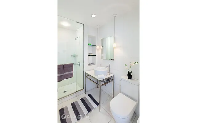 Sold by Douglas Elliman | media 17