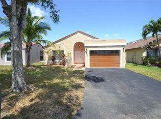 9653 NW 45th St, Sunrise, FL 33351