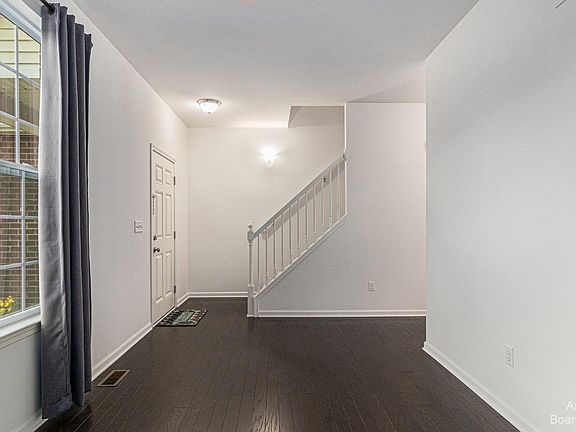 5th image of 4807 Paulina Dr