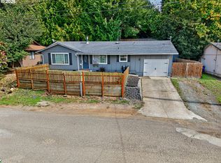 78 N Vernon St, Coquille, OR 97423