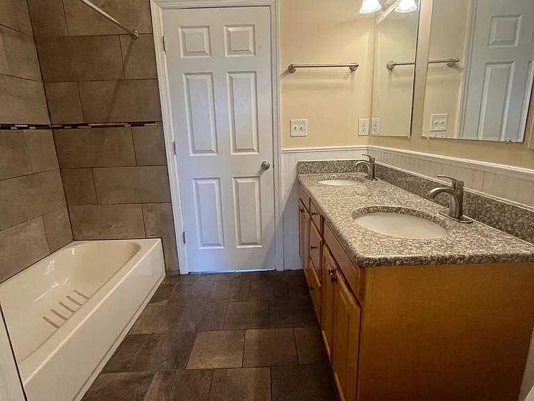 334 S Broad St #3 — Photo 12