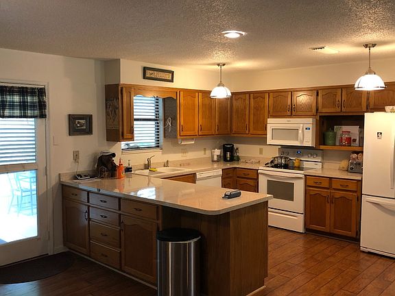 3rd image of 23165 104th St