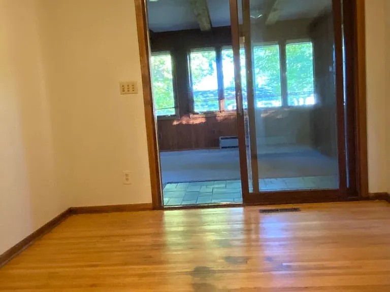 2208 Hendry Pl — Photo 4