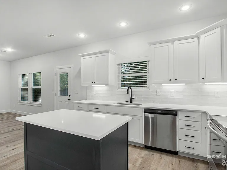187 Main St — Photo 11