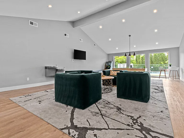 Edge at Novi - Novi, MI — Photo 21