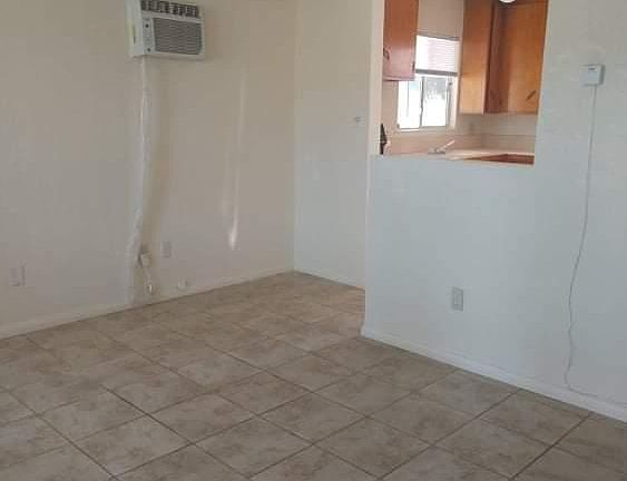 4th image of 24610 Stewart St #1