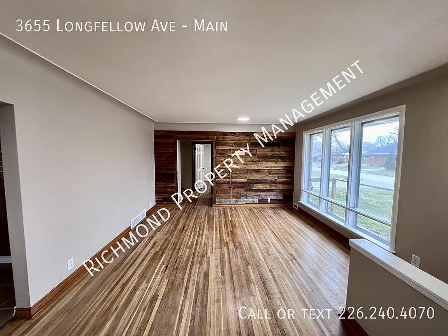 3655 Longfellow Ave photo 1